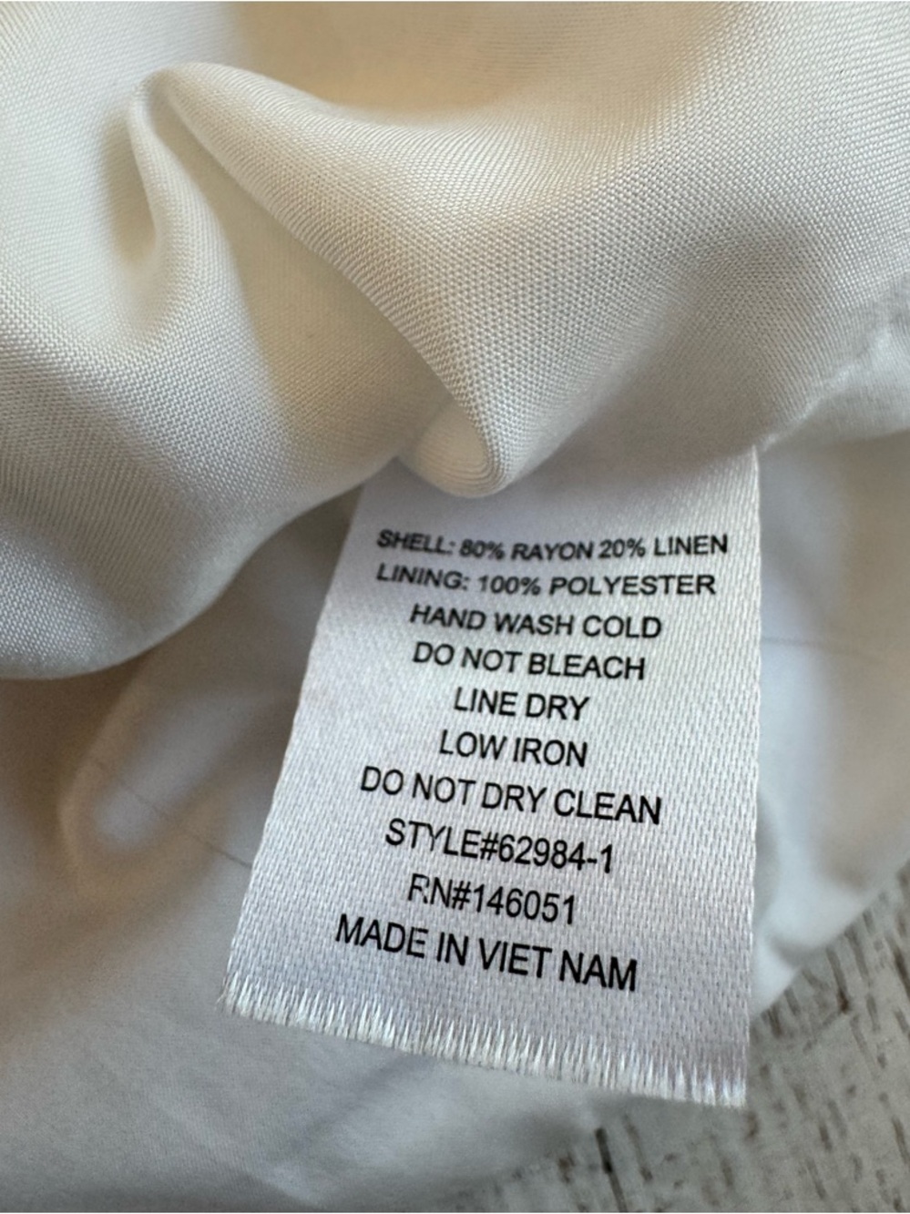 Monteau White Textured Vest Button-Front Spaghetti Strap Top M - Picture 8 of 8